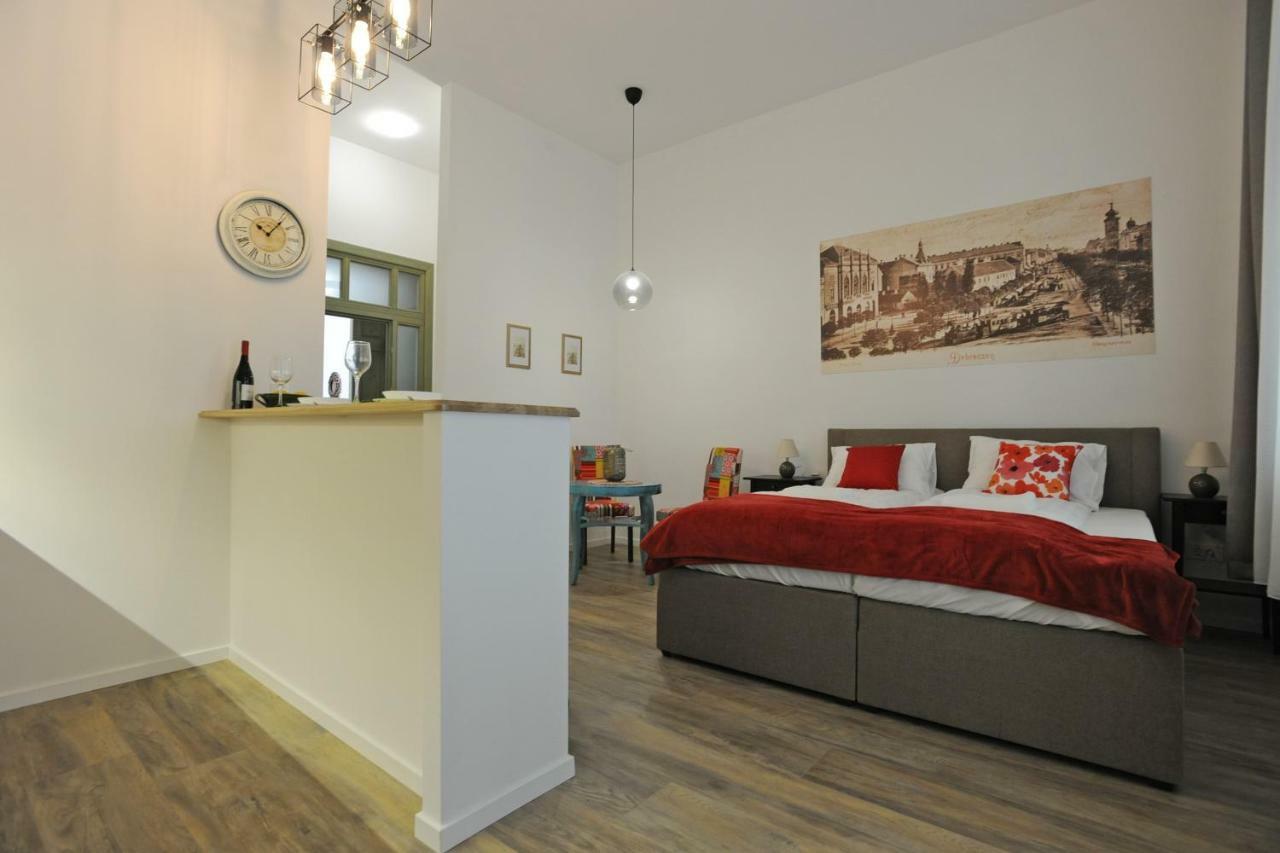 M37 Apartman Debreţin Exterior foto